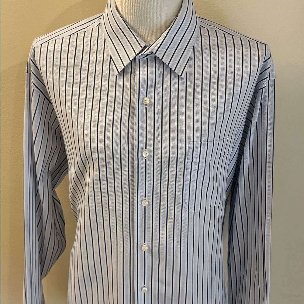 Tommy Bahama 17 1/2 neck Dark Blue, Light Blue and White Stripe